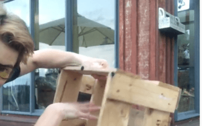 Movement Hacks: Exams and studying – modifiable desk.